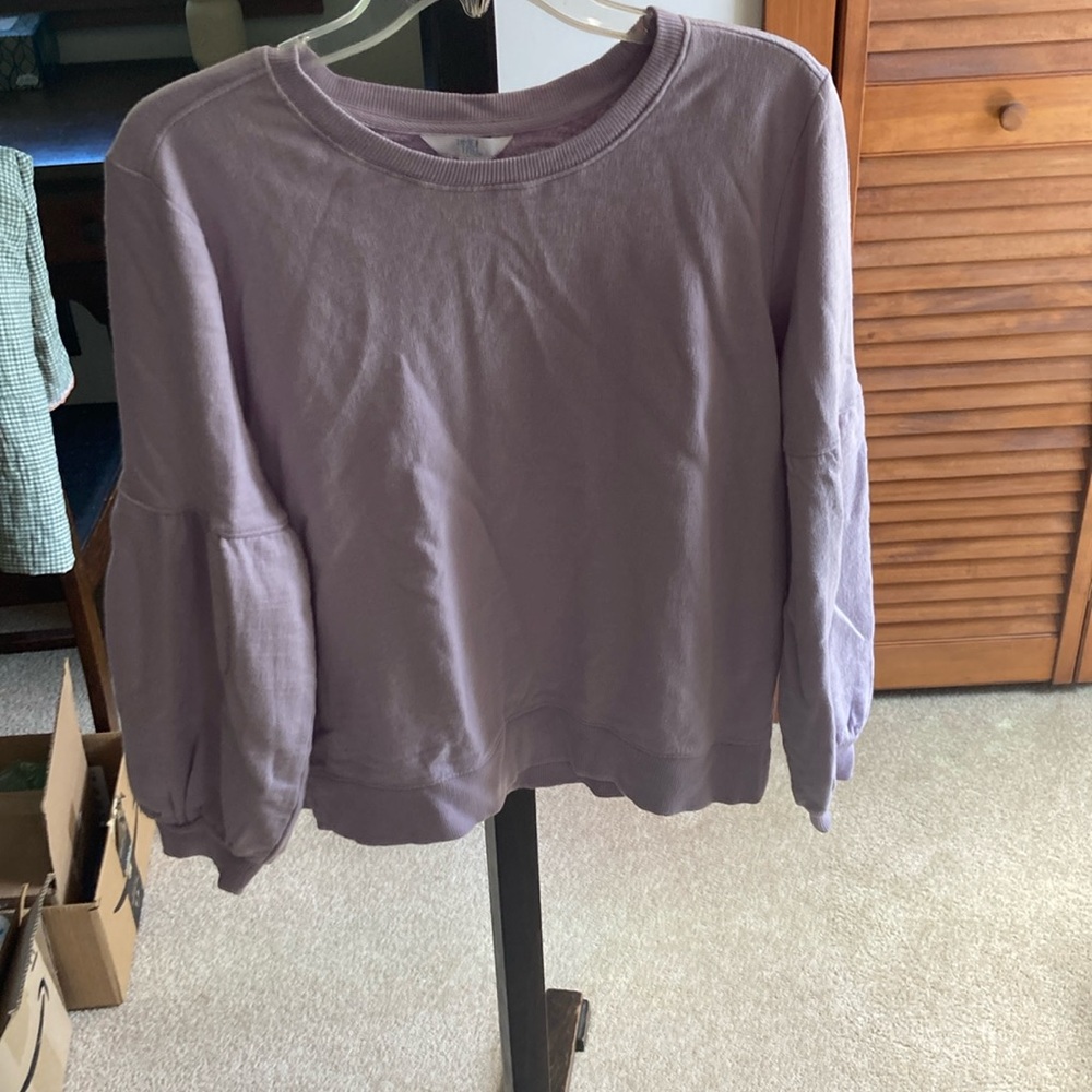 Sweatshirt